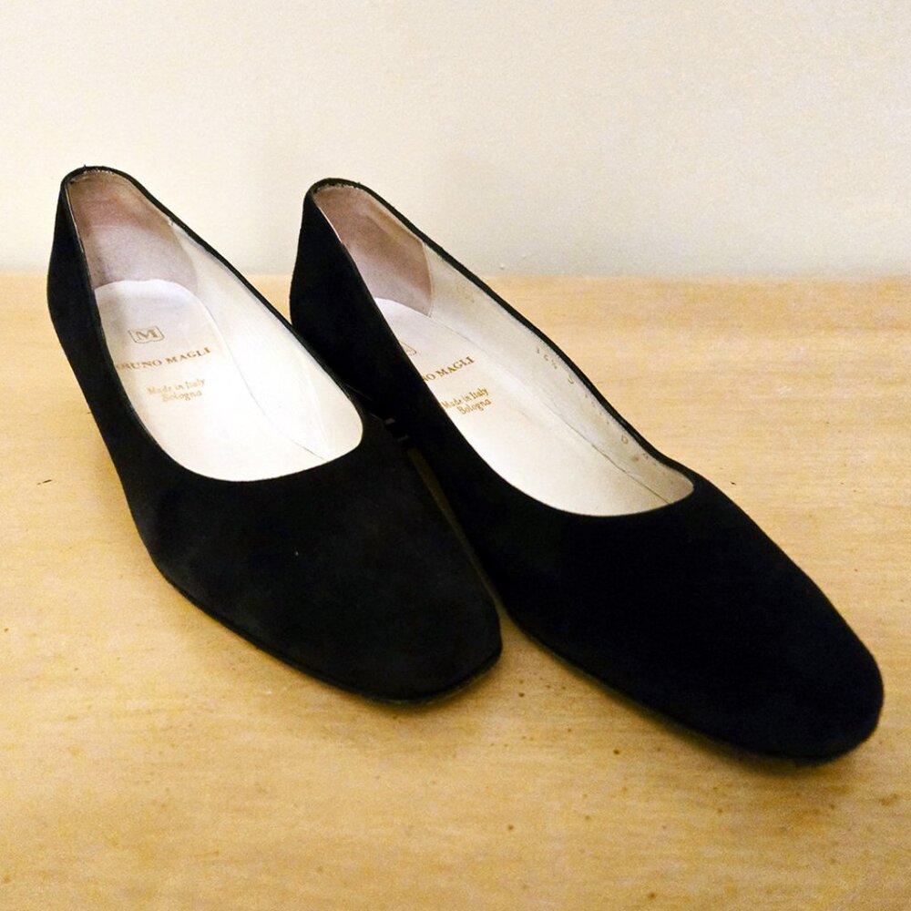 Bruno Magli Black Suede Heels with Gold Lines Heel Size 36 1/2